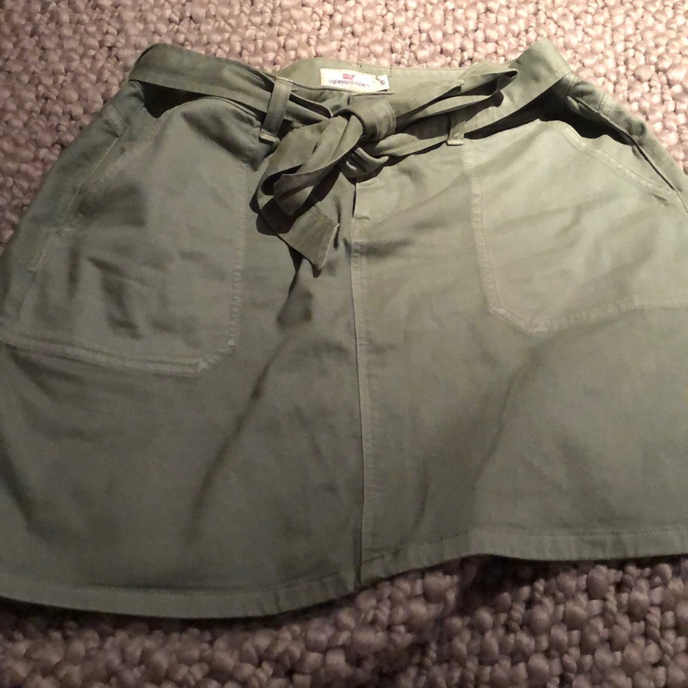 Vineyard vines skirt